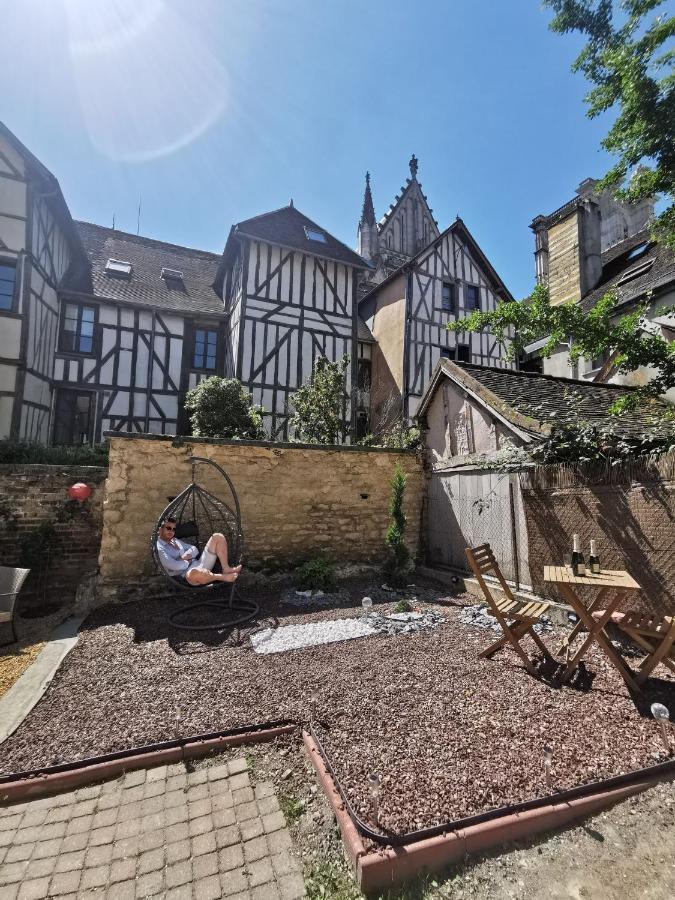 Les Cieux De La Cathedrale - Calme - Jardin - Wifi Apartment Troyes Exterior photo