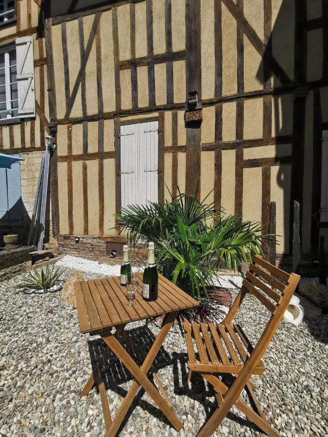 Les Cieux De La Cathedrale - Calme - Jardin - Wifi Apartment Troyes Exterior photo